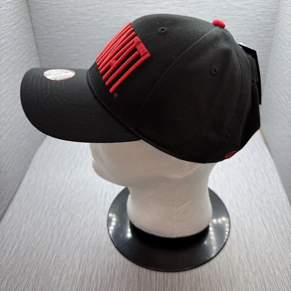 Cincinnati Bearcats Hat Champion Snapback Cap Black Red NCAA Adjustable New‎